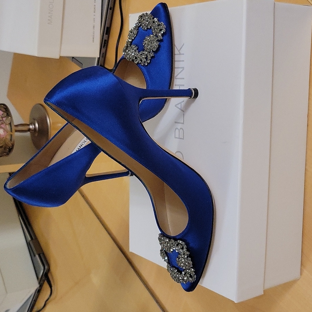 MANOLO BLAHNIK SATIN  BLUE PUMPS Ft. Square Crystal Buckle- Brand New - Picture 2 of 7